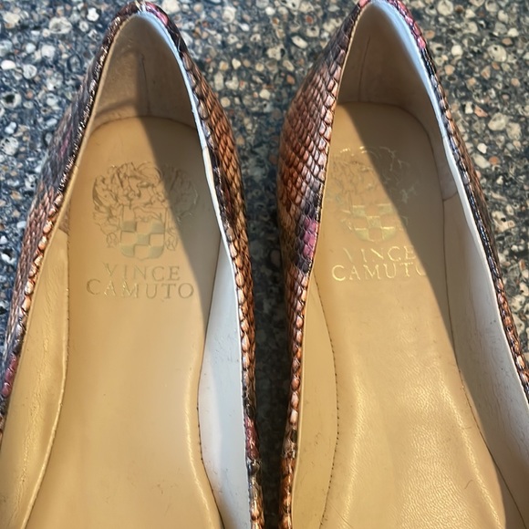 Vince Camuto flats. - Picture 6 of 6